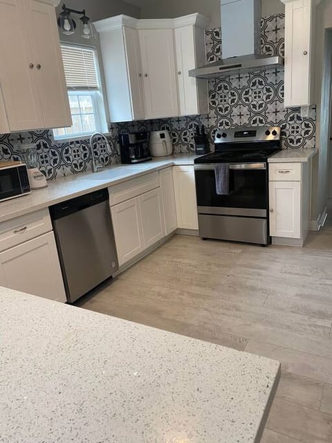 Comfortable Modern House, Perfect for Family/Group