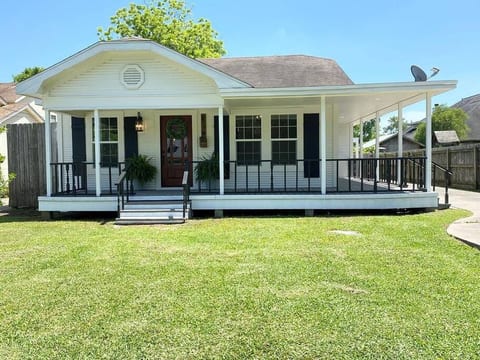 Comfortable Modern House, Perfect for Family/Group