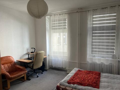a cosy, super quiet room in wedding