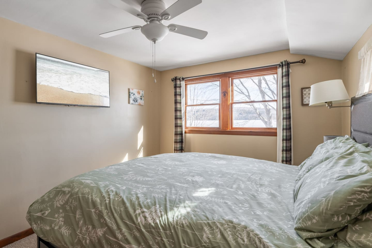 Brewer Lake Retreat | Remodeled 3BR Hideaway - Orrington