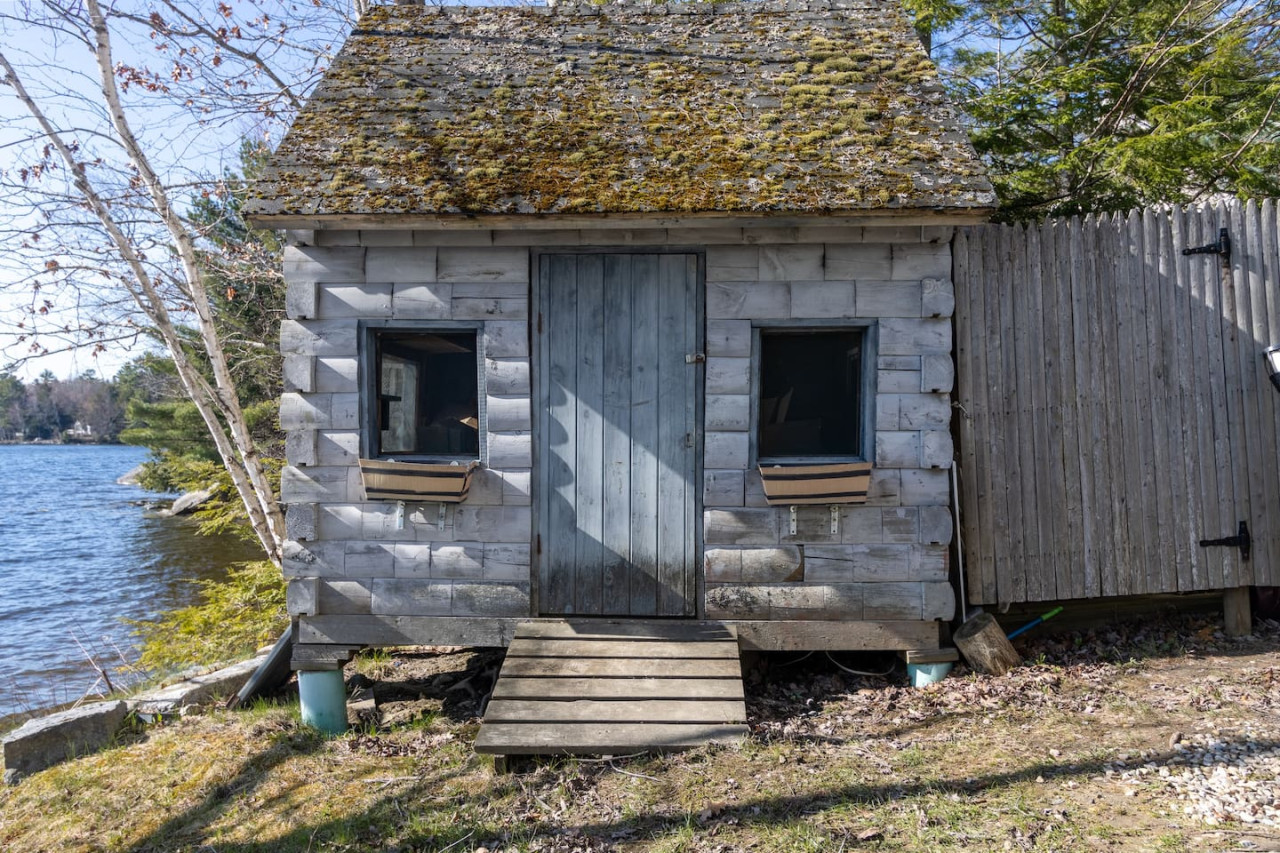 Brewer Lake Retreat | Remodeled 3BR Hideaway - Orrington