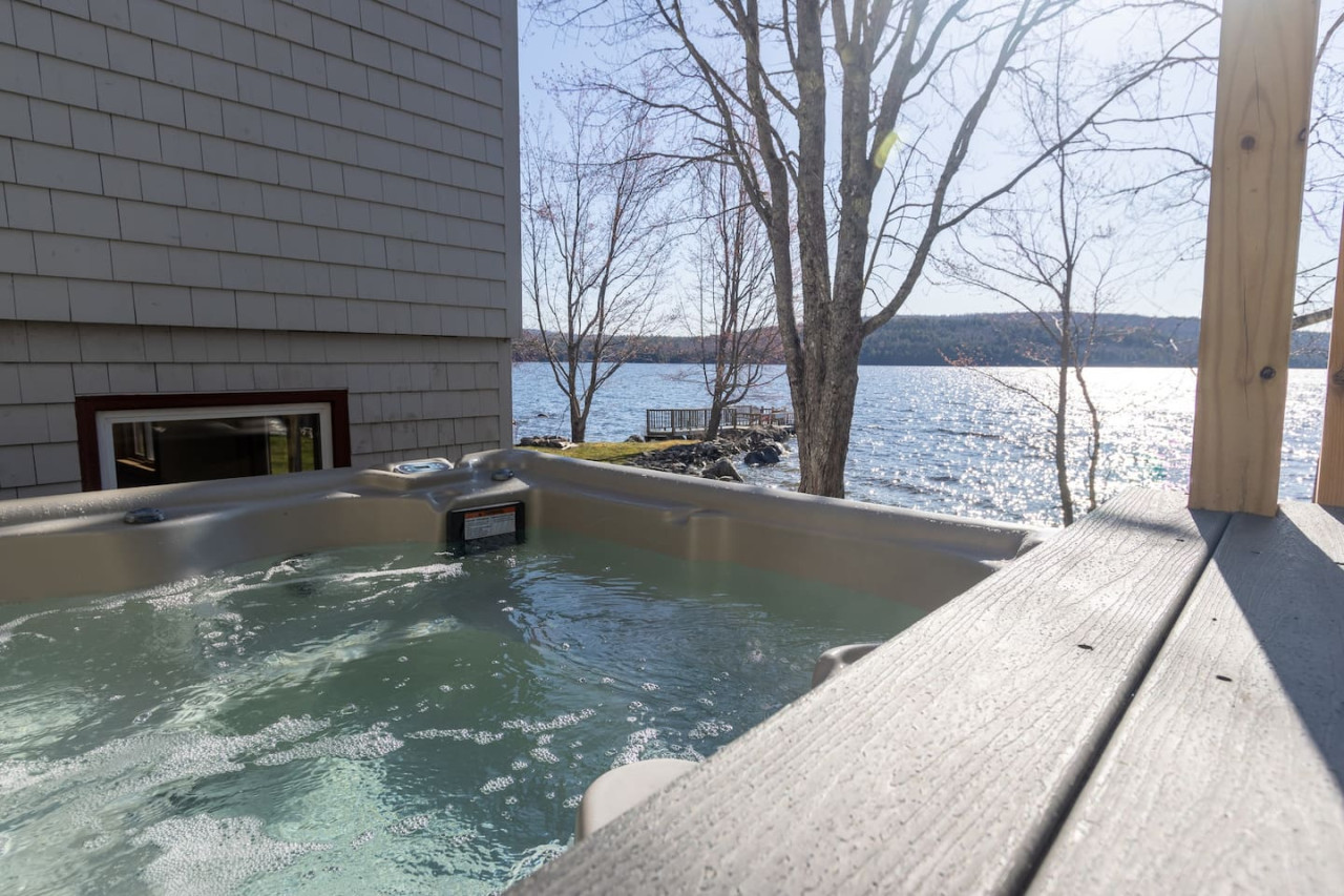 Brewer Lake Retreat | Remodeled 3BR Hideaway - Orrington