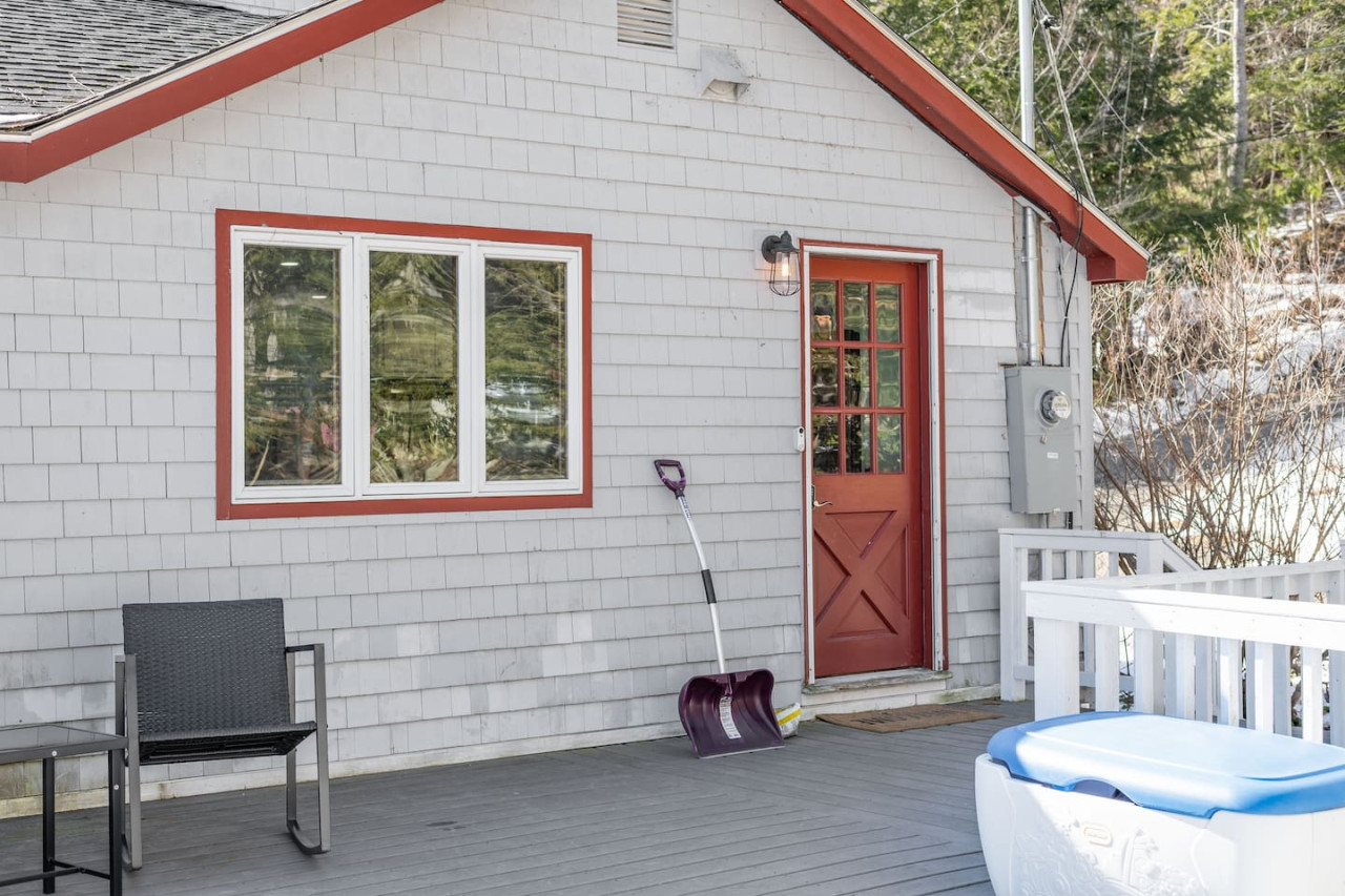 Brewer Lake Retreat | Remodeled 3BR Hideaway - Orrington