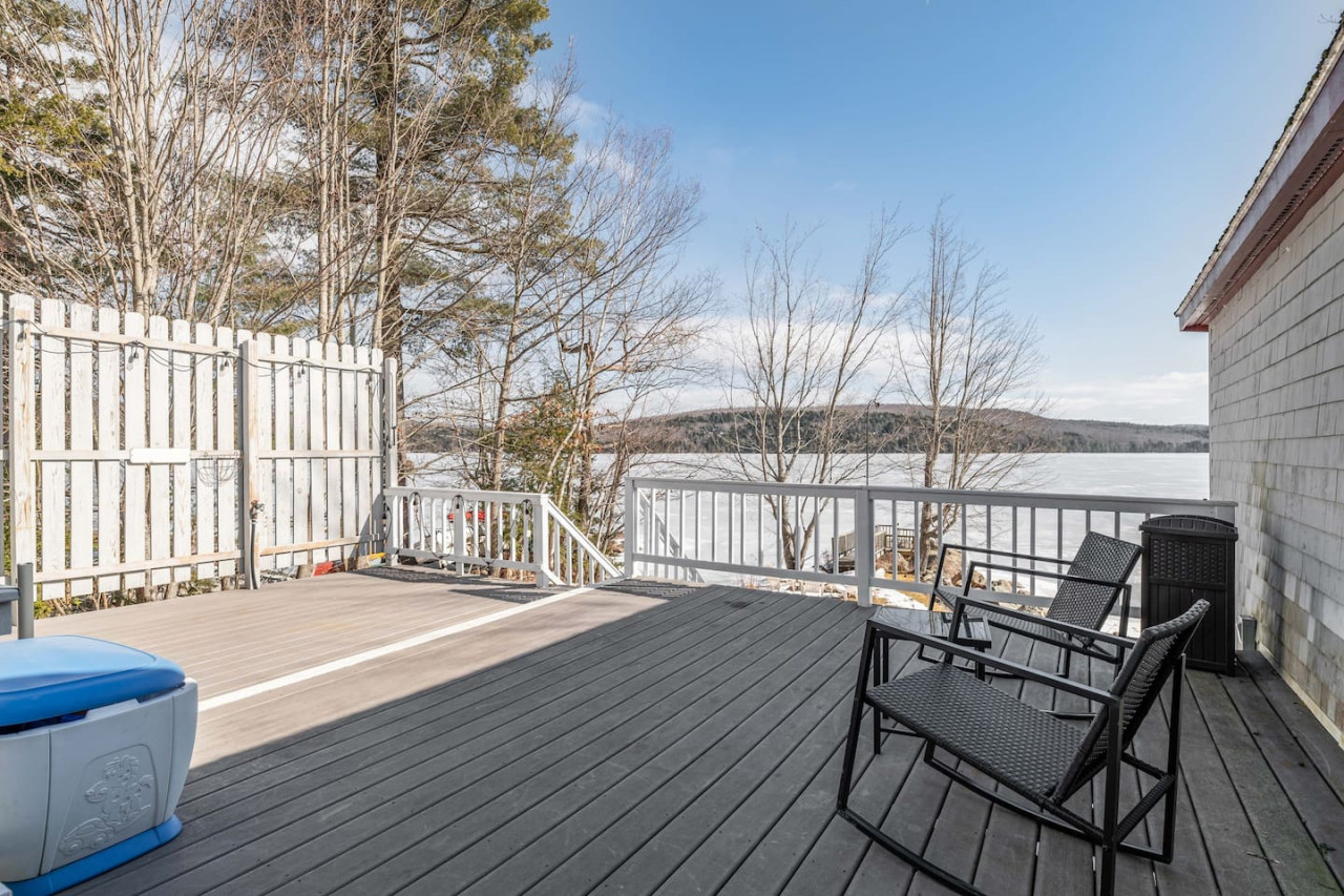Brewer Lake Retreat | Remodeled 3BR Hideaway - Orrington