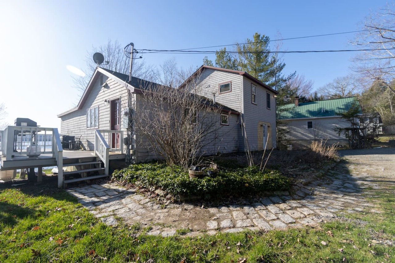 Brewer Lake Retreat | Remodeled 3BR Hideaway - Orrington