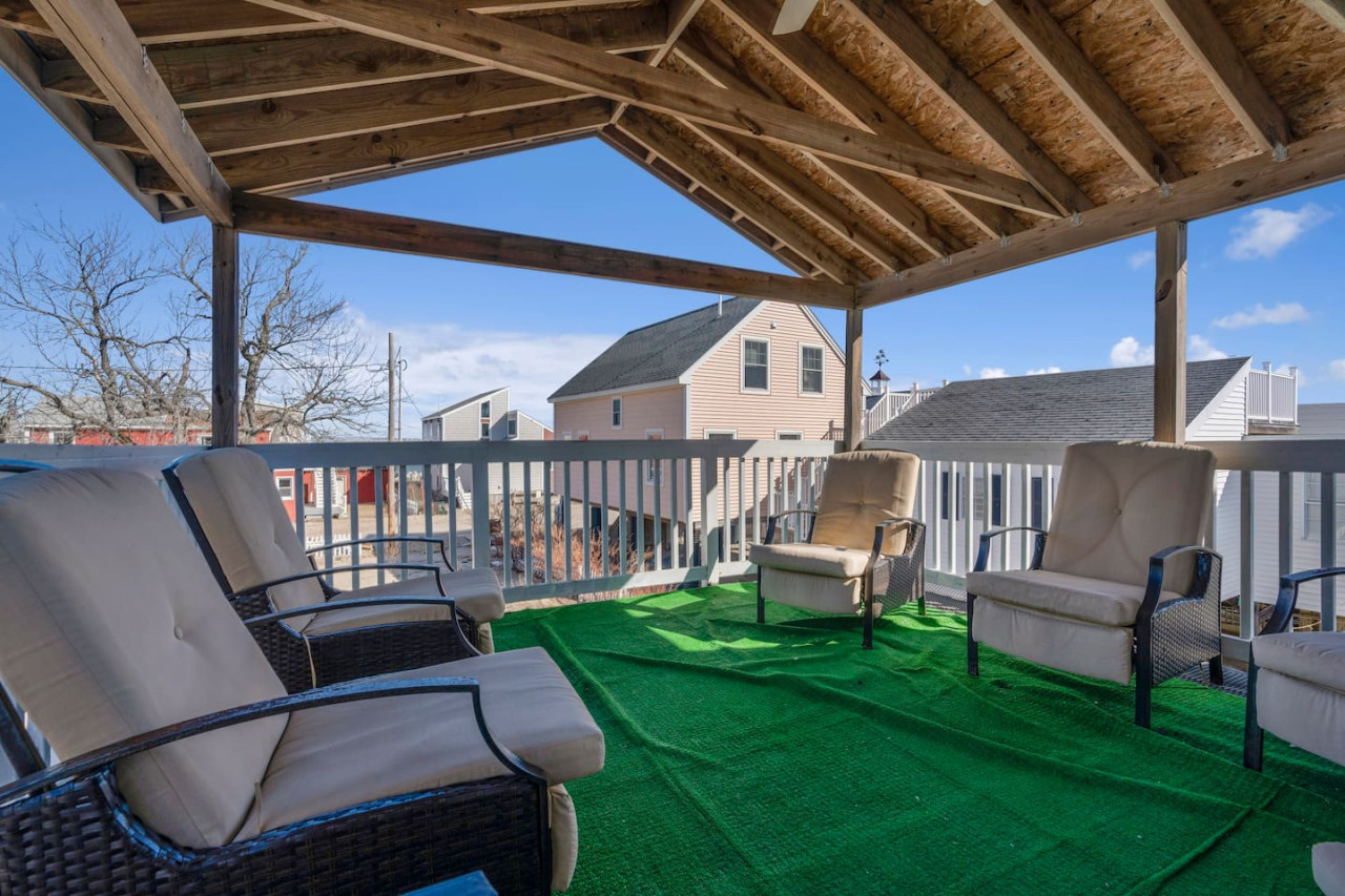 sweet-maine-cottage-in-camp-ellis/