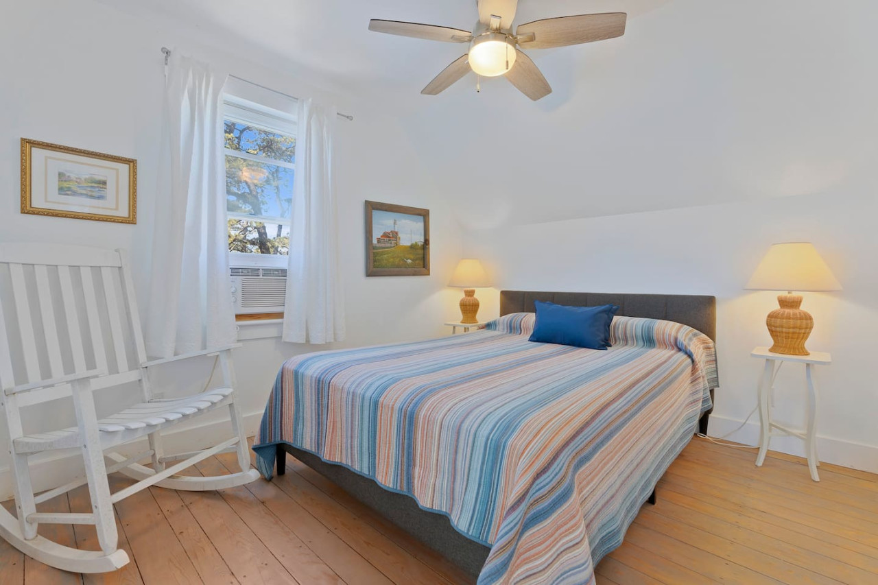 river-and-sea-views:-camp-ellis-beach-house/