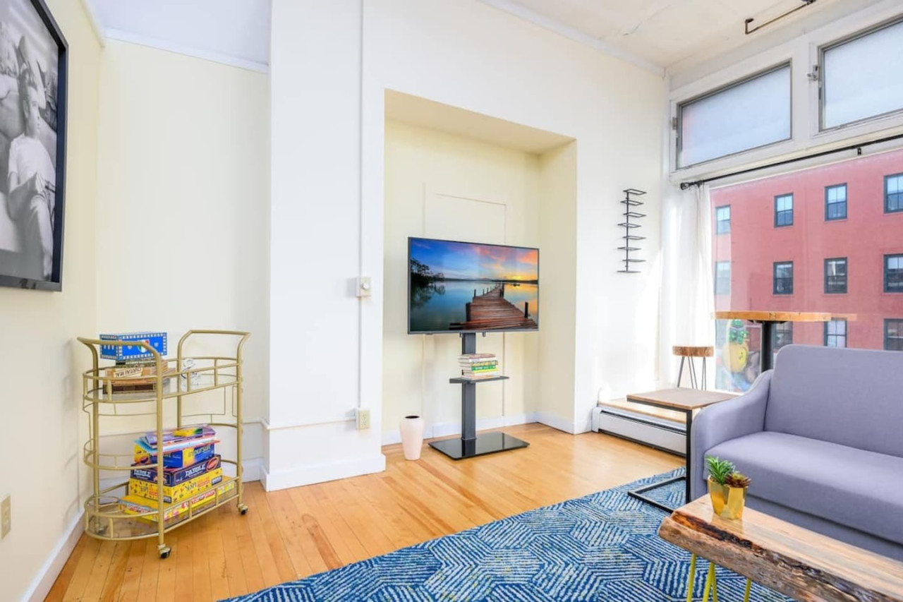 downtown-bangor:-scenic-views-and-urban-comfort/