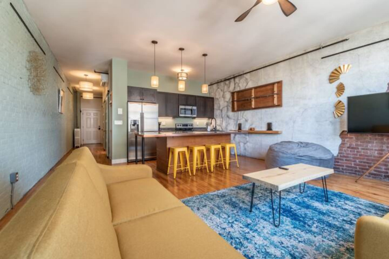 chic-downtown-retreat-or-rooftop-oasis/