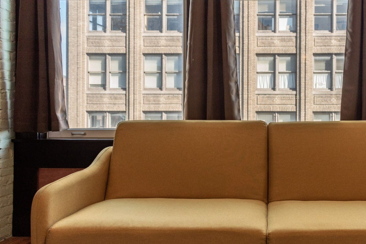 Chic Downtown Retreat | Rooftop Oasis - Bangor