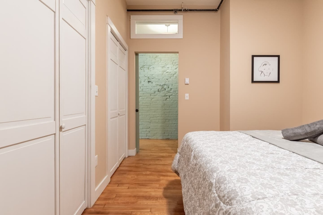 Chic Downtown Retreat | Rooftop Oasis - Bangor