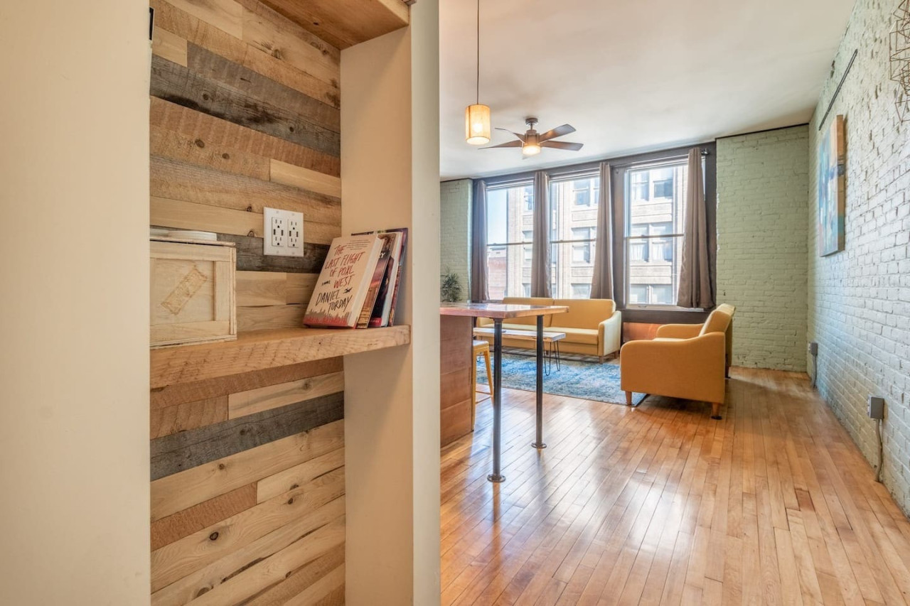 Chic Downtown Retreat | Rooftop Oasis - Bangor