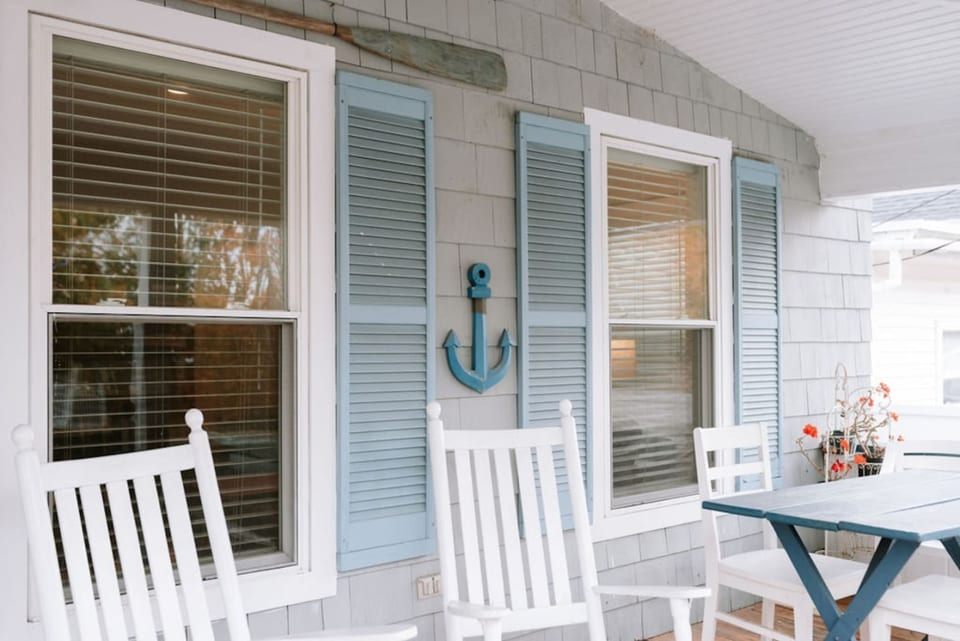 Pine Point Beach Getaway - Steps From the Beach! - Scarborough