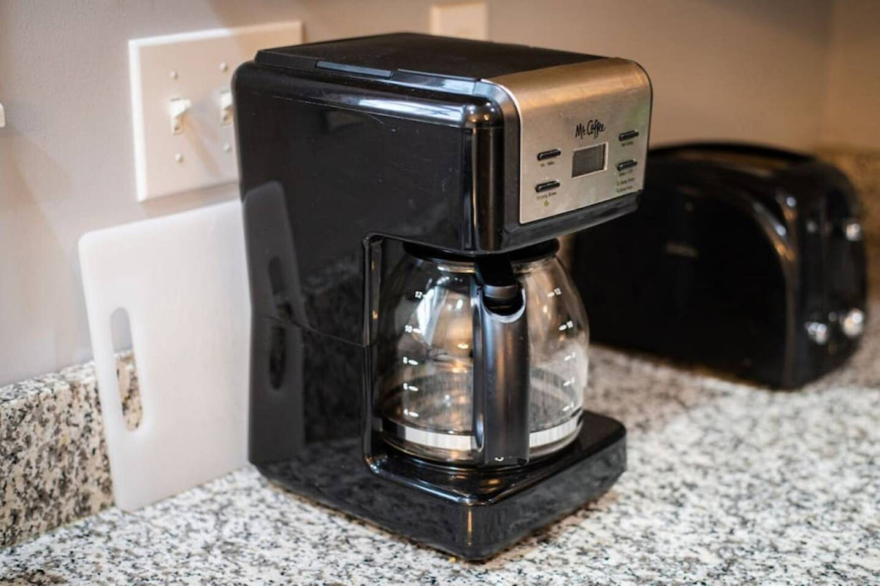 Unwind at Davis Pond | Family-friendly | Sleeps 6 - Holden