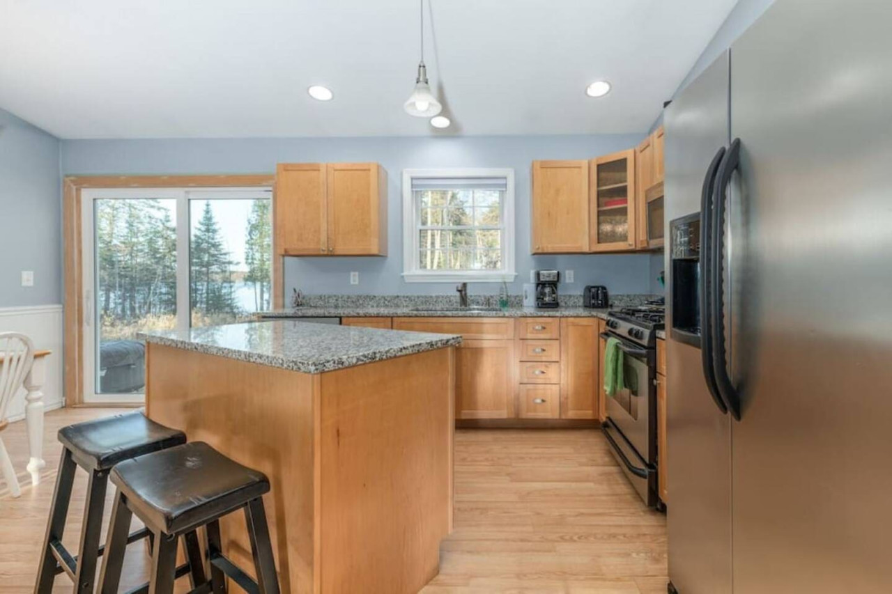 Unwind at Davis Pond | Family-friendly | Sleeps 6 - Holden