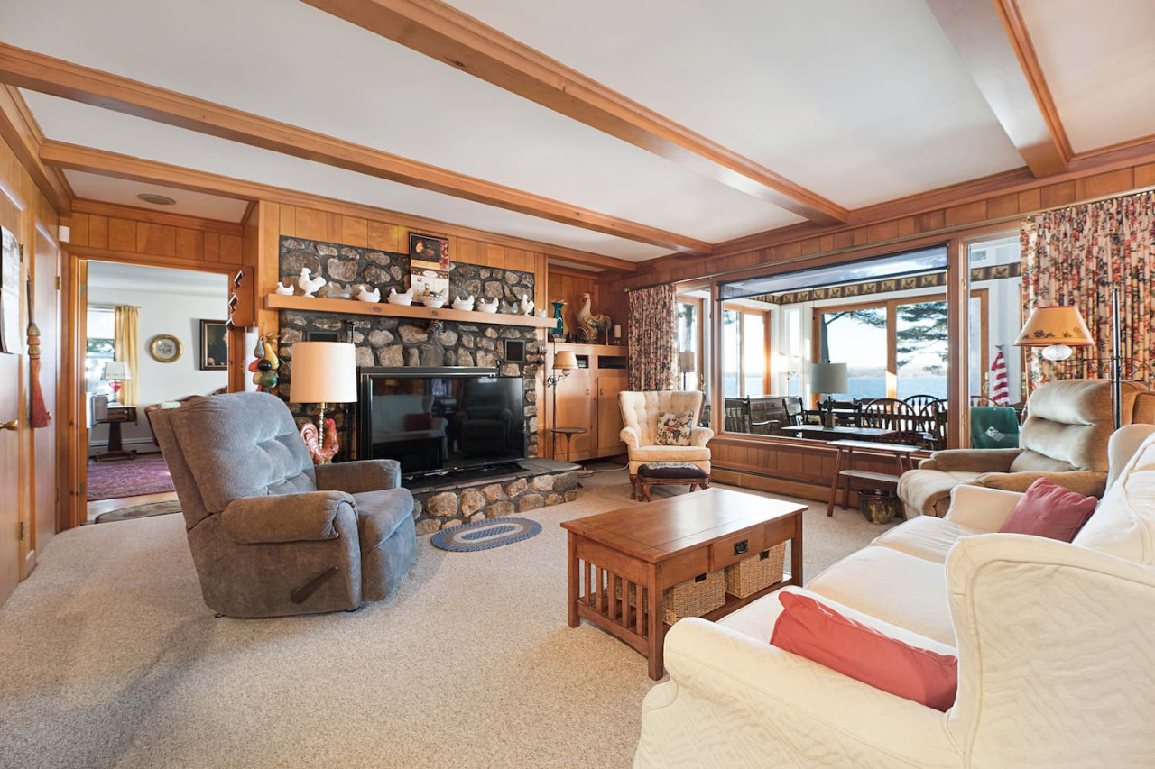 The Pilot & Plover Lakeside Retreat