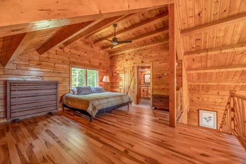 Modern Lakefront Cabin | Hot Tub | Stunning Views