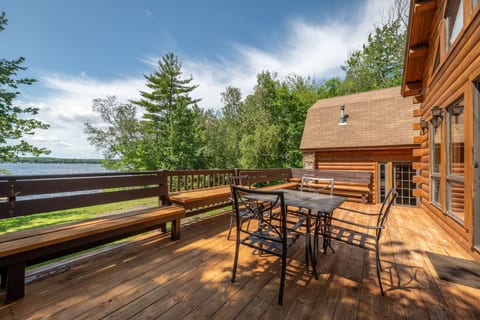 Modern Lakefront Cabin | Hot Tub | Stunning Views