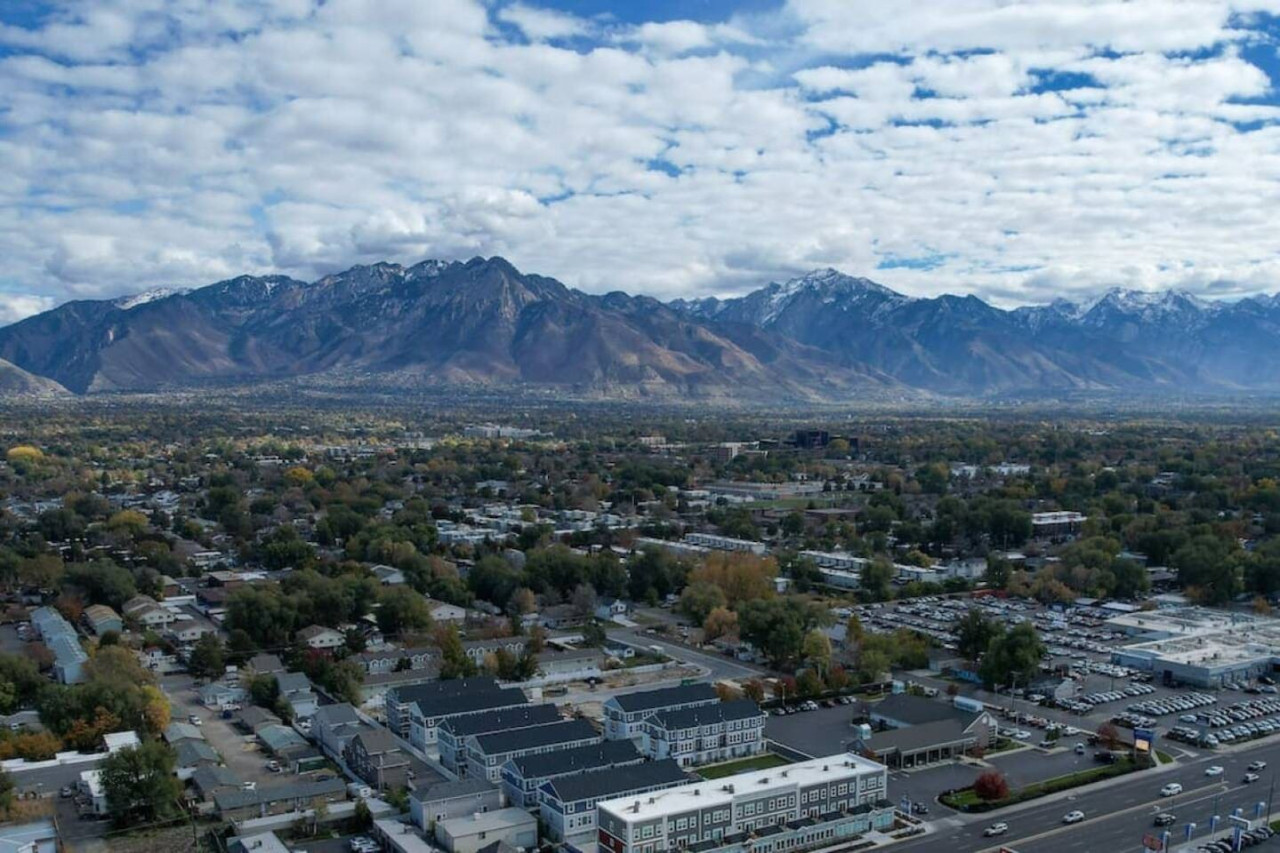 3-bedroom-townhouse-with-mountain-views/