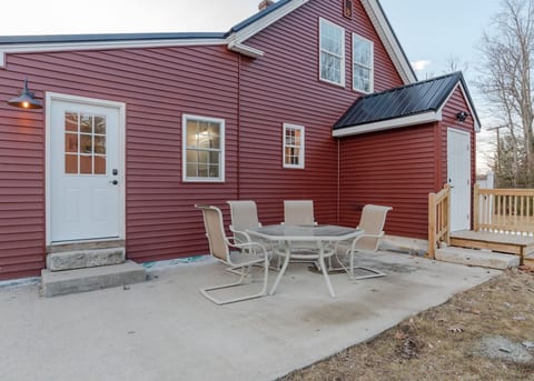 Enchanting 3BR Farmhouse Retreat | Nature Getaway