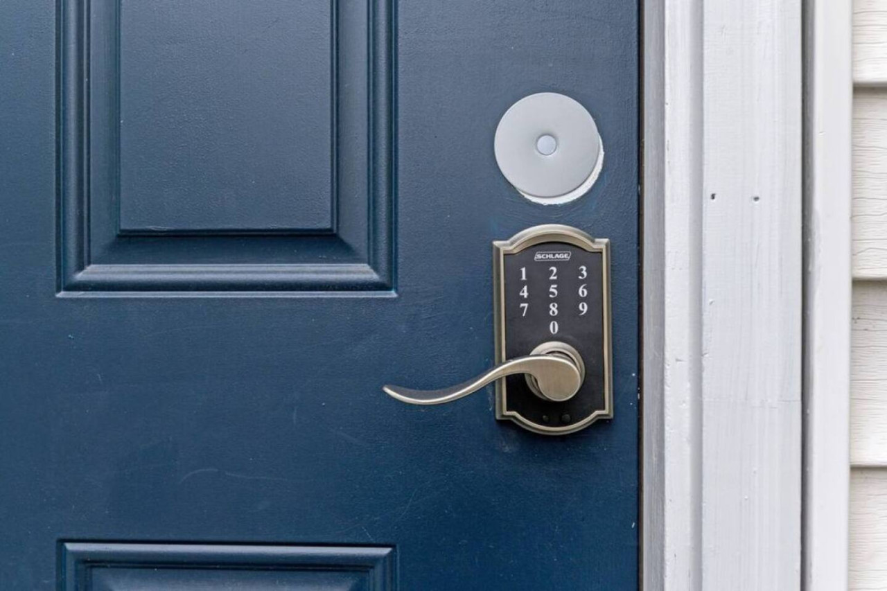 convenient-saco-apartment:-king-bed-and-free-parking/