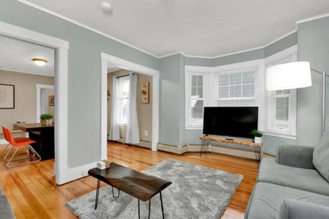 Convenient Saco Apartment: King Bed & Free Parking