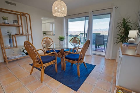 Las Palmas Resort: 3 BR, Hot tub, Pool, Parking