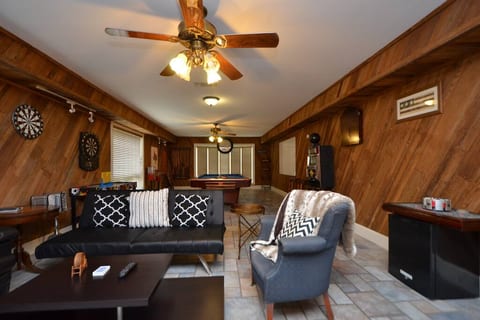 Other view of the game room