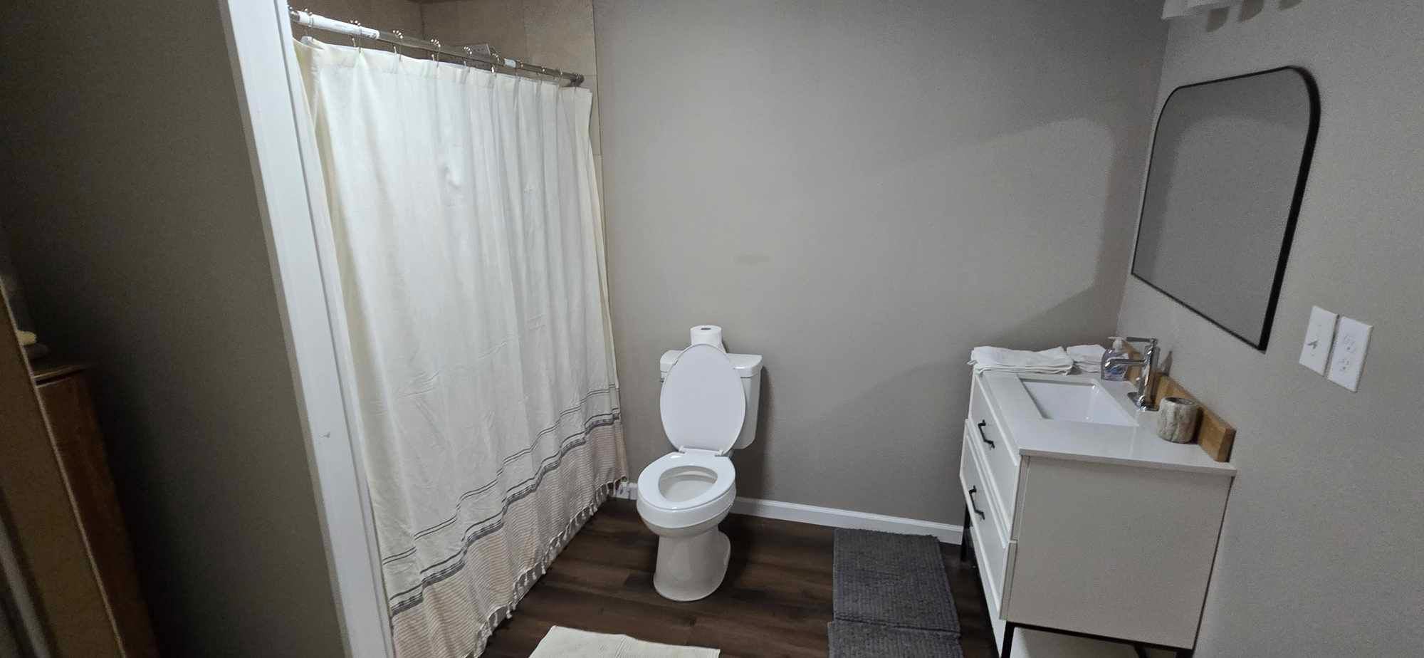 4-bedroom-retreat-w-modern-comforts-local-charm/