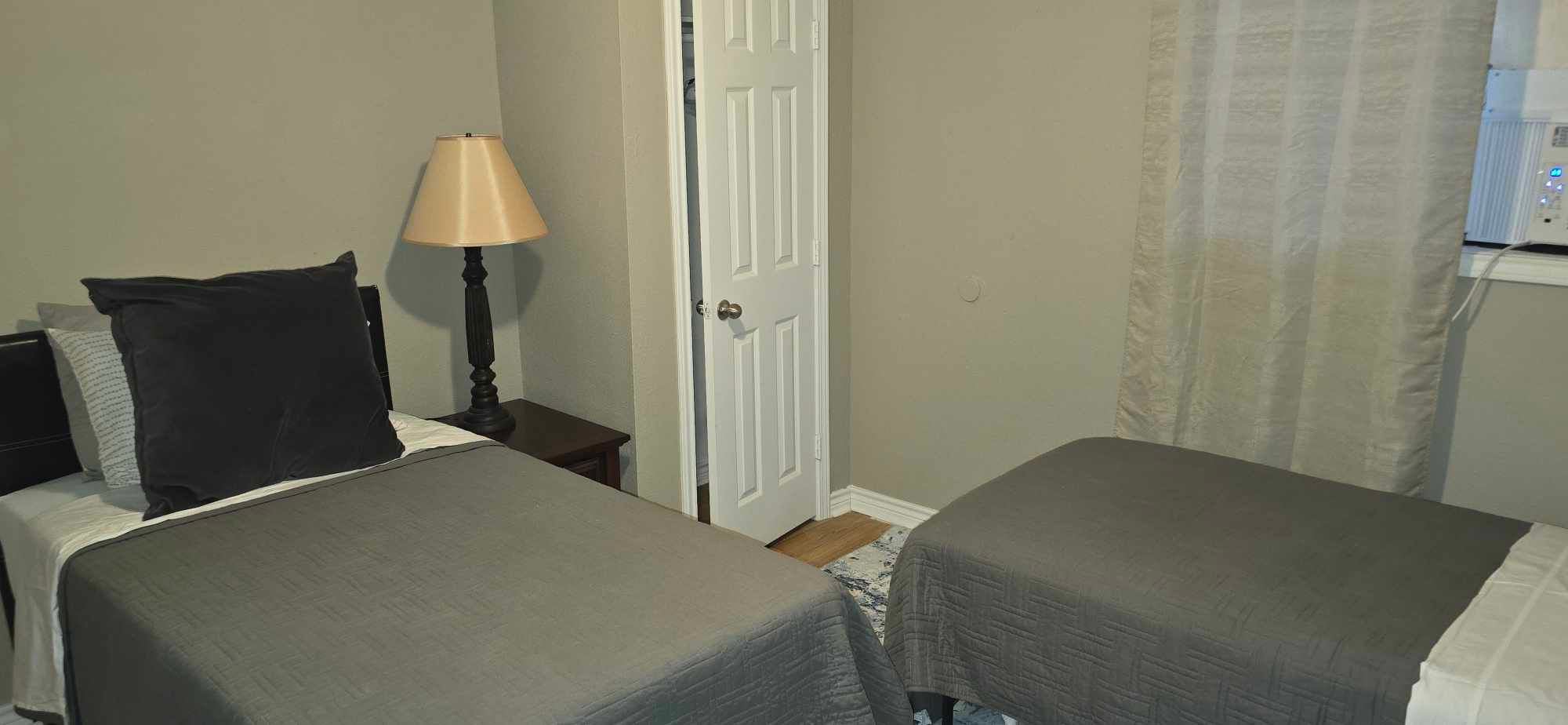 4-bedroom-retreat-w-modern-comforts-local-charm/