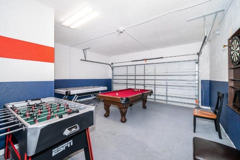 Disney Dream: 8 bdr- Themed Rooms, Pool & Games