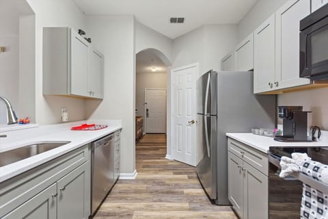 fully equipped kitchen