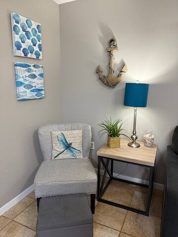 seconds-to-beach-pool-near-pier-park/