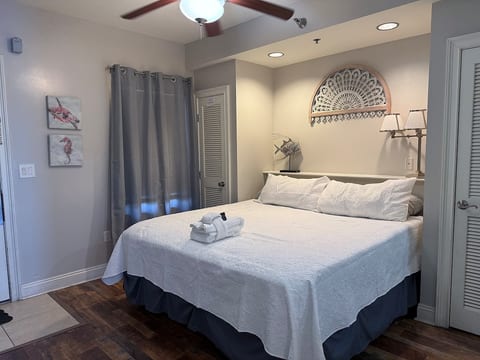 Comfortable King Bed