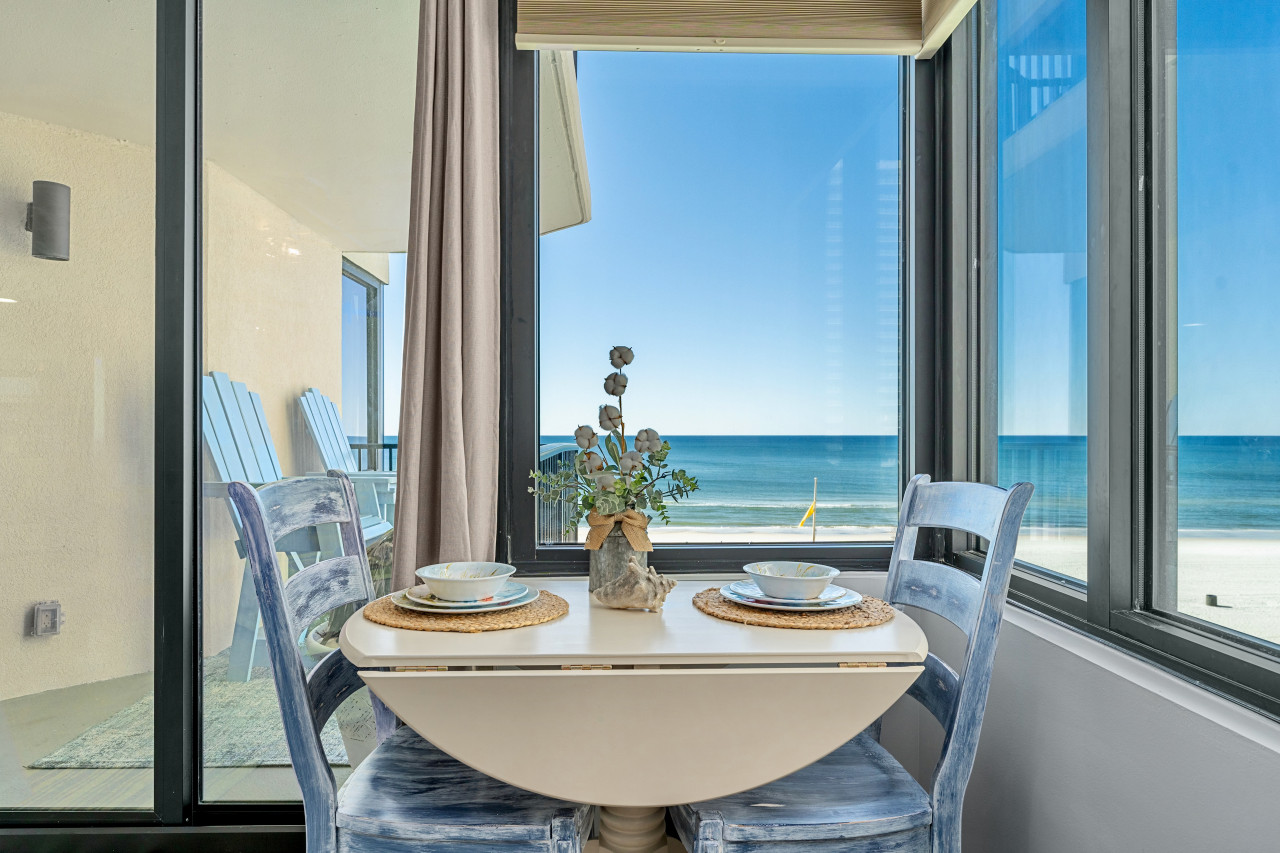 newly-renovated-resort-beachfront-condo!-free-beach-chairs-and-umbrella-service!/