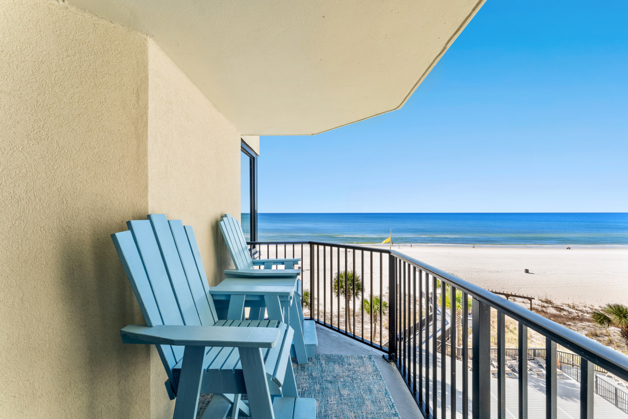 newly-renovated-resort-beachfront-condo!-free-beach-chairs-and-umbrella-service!/