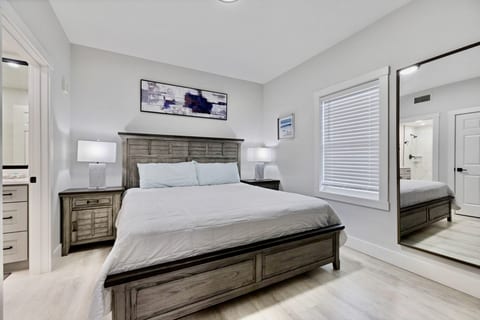 Spectacular 1BD Condo! Amazing Gulf Views! Free Beach Chairs!