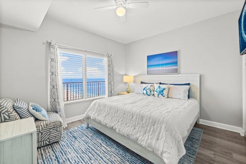Modern Beachfront Condo on the Beach! Sleeps 6!
