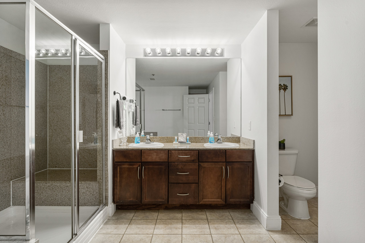 Spectacular 4BD 3BA Beach Condo! Free Beach Chairs! Sleeps 10! - Panama City Beach