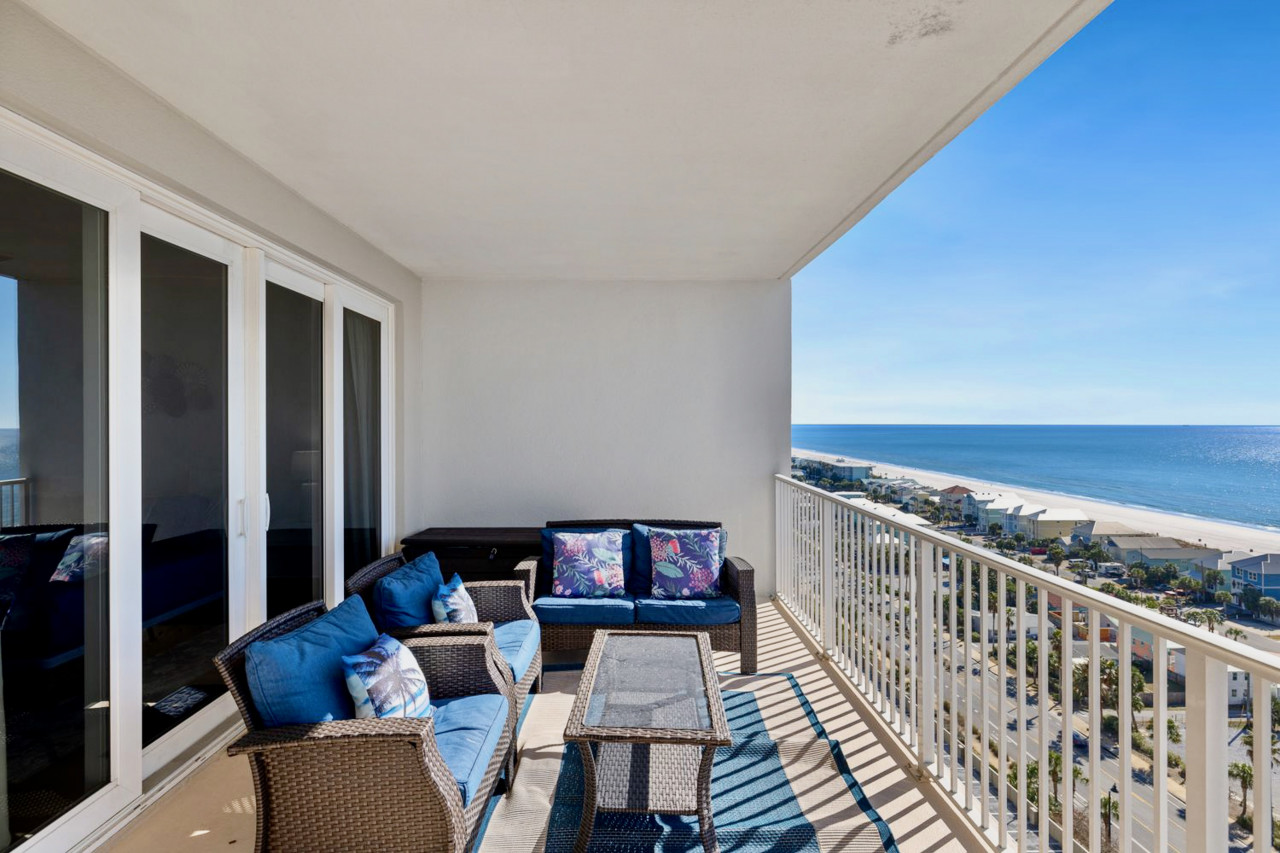 Spectacular 4BD 3BA Beach Condo! Free Beach Chairs! Sleeps 10! - Panama City Beach
