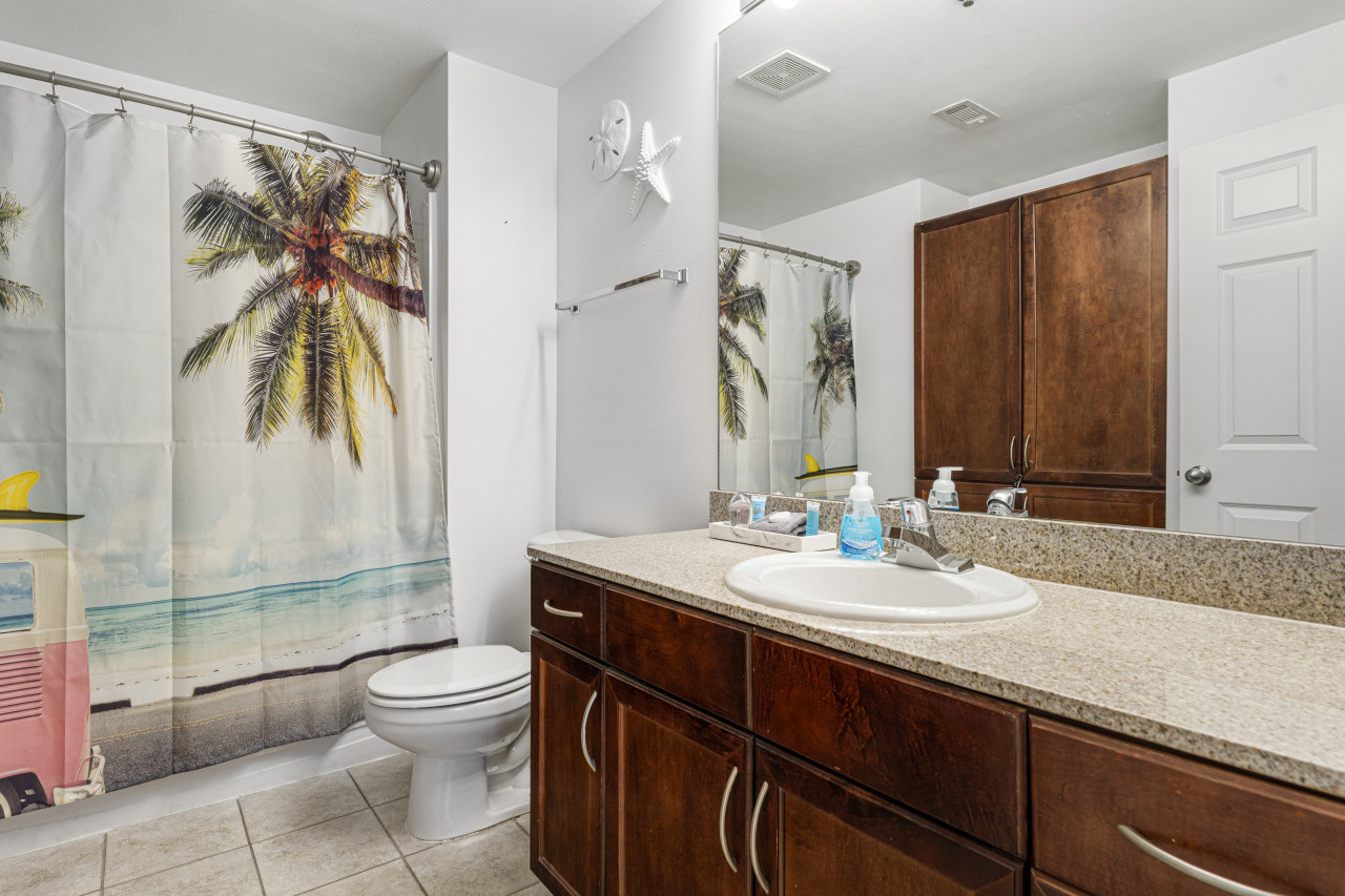 Spectacular 4BD 3BA Beach Condo! Free Beach Chairs! Sleeps 10! - Panama City Beach