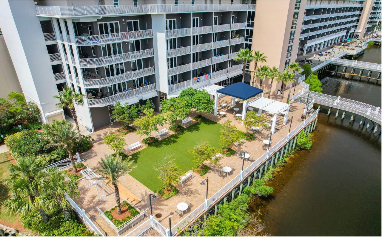 Spectacular 4BD 3BA Beach Condo! Free Beach Chairs! Sleeps 10! - Panama City Beach