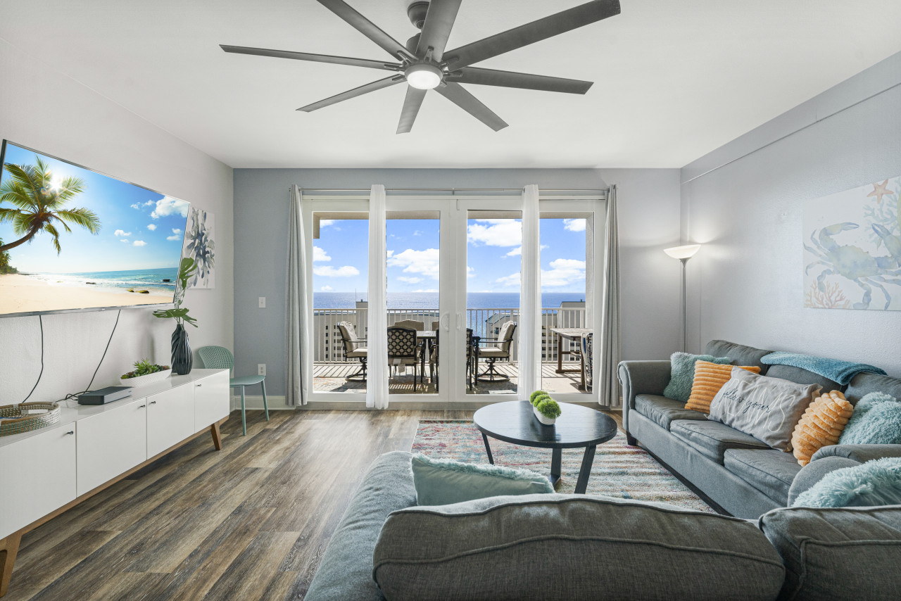 Spectacular 4BD 3BA Beach Condo! Free Beach Chairs! Sleeps 10! - Panama City Beach