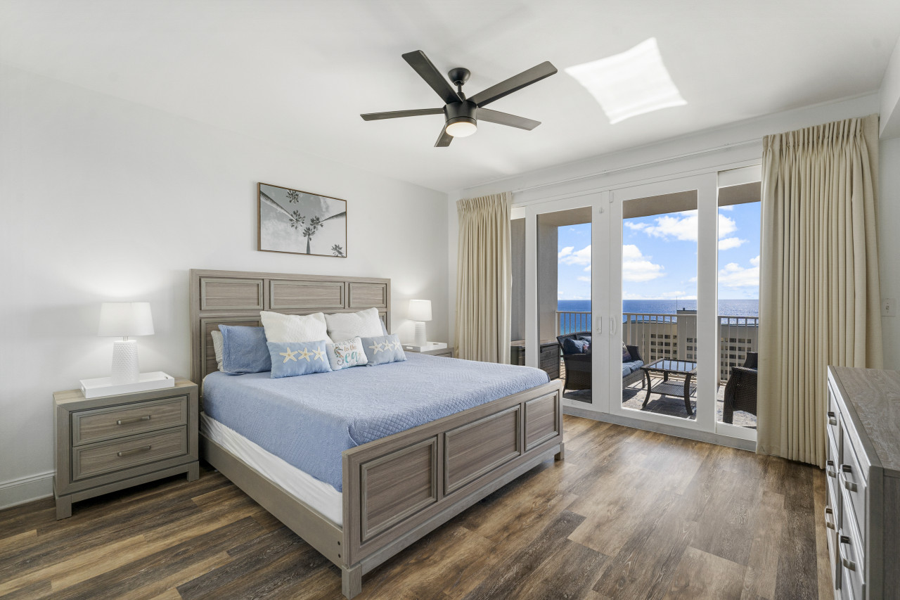 Spectacular 4BD 3BA Beach Condo! Free Beach Chairs! Sleeps 10! - Panama City Beach