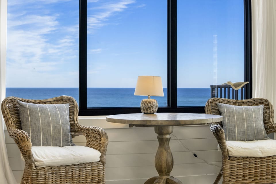 Beachfront Condo w/ FREE Beach Chair Service - Panama City Beach