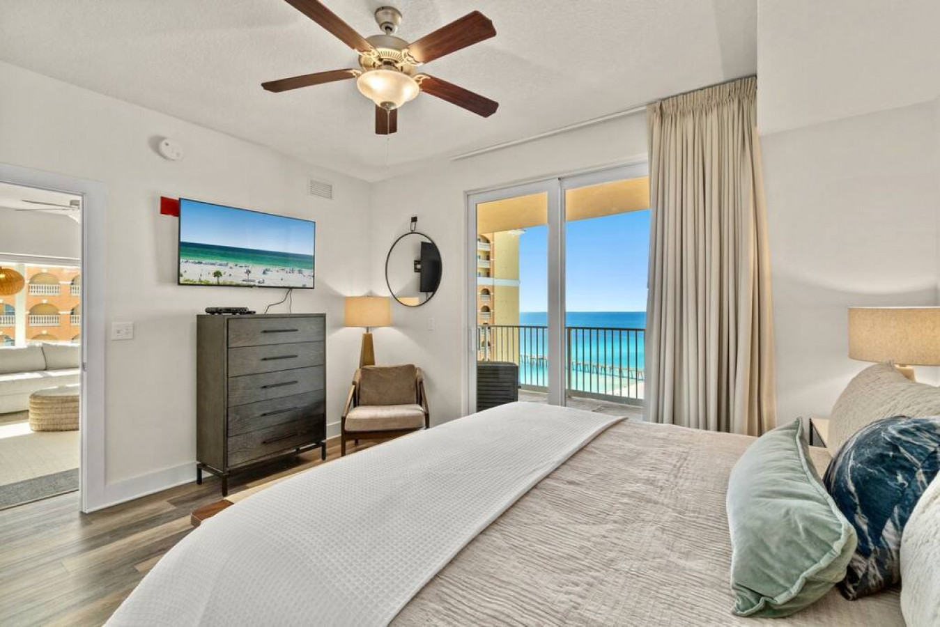 New Calypso Beach Resort! Luxury 3BD 3 BA Corner Unit!