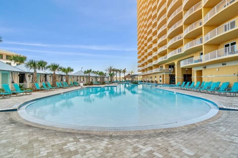 Calypso Beach Resort! Luxury 3BD 3 BA Corner Unit!