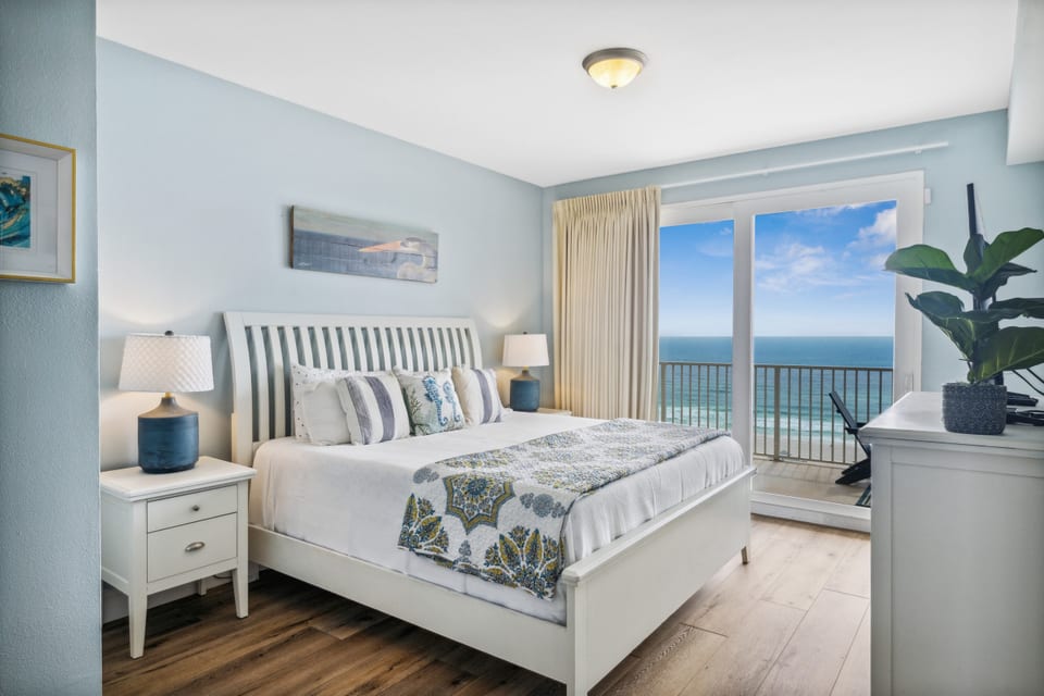 Charming Beach Condo! Steps 2 Beach & Restaurants! - Panama City Beach