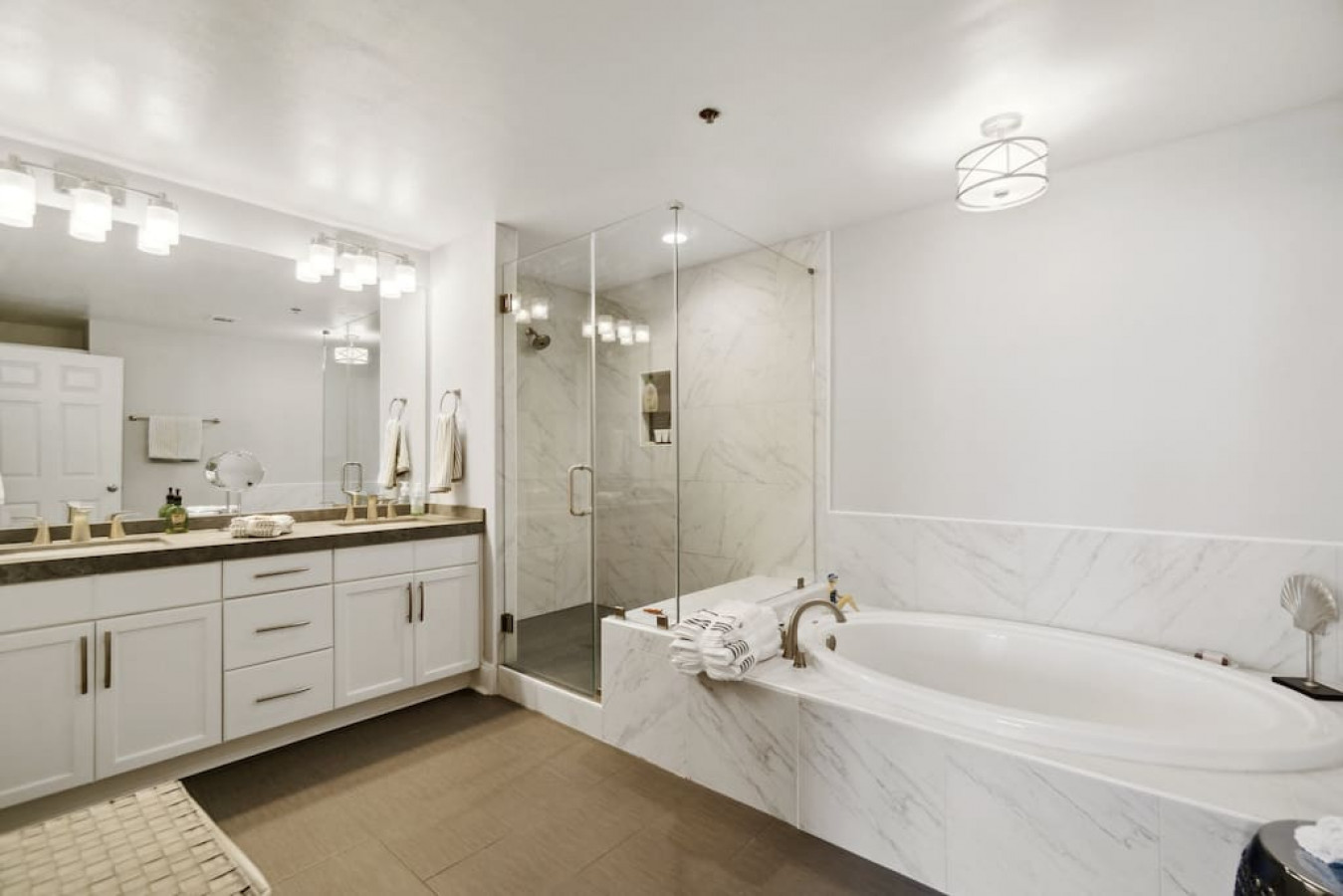 spacious-3bd-3ba-beach-condo!-ocean-views!-free-beach-chairs!/