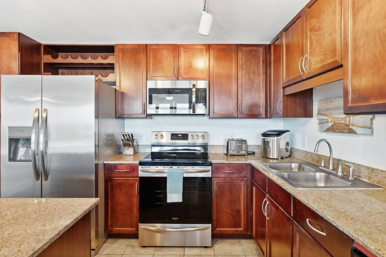 Remodeled 3BD+Bunks! Low Floor Family Beach Resort! 5 Pools! - Panama City Beach